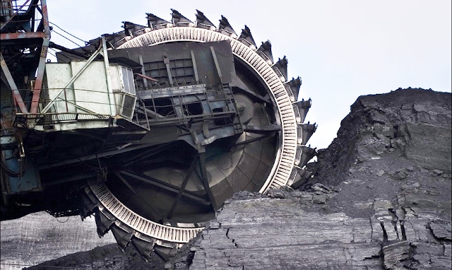 Extracción de carbón industrial