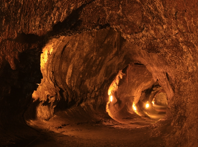 Tubo de lava en Hawaii